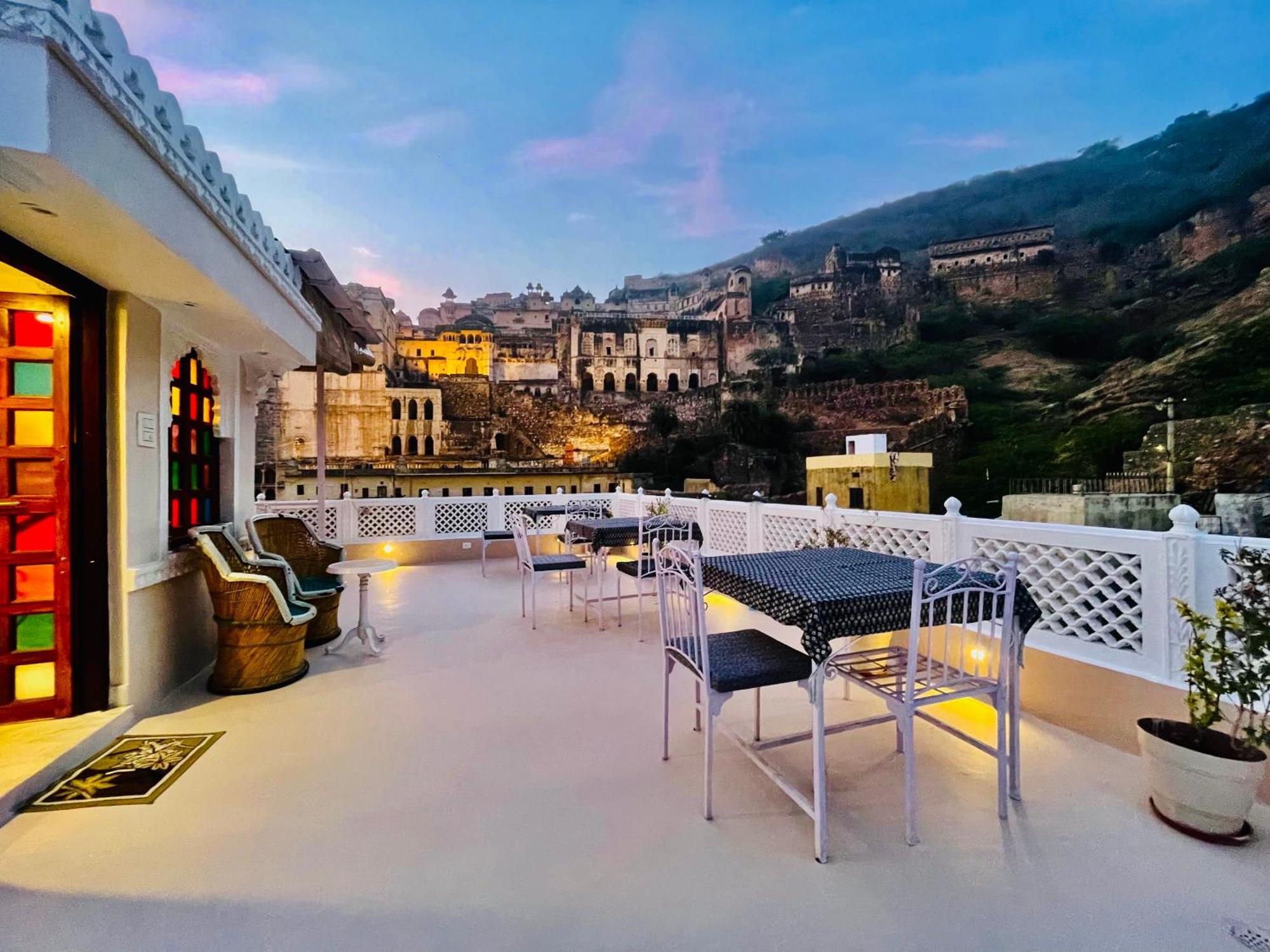 The Castle View Homestay Būndi Екстериор снимка